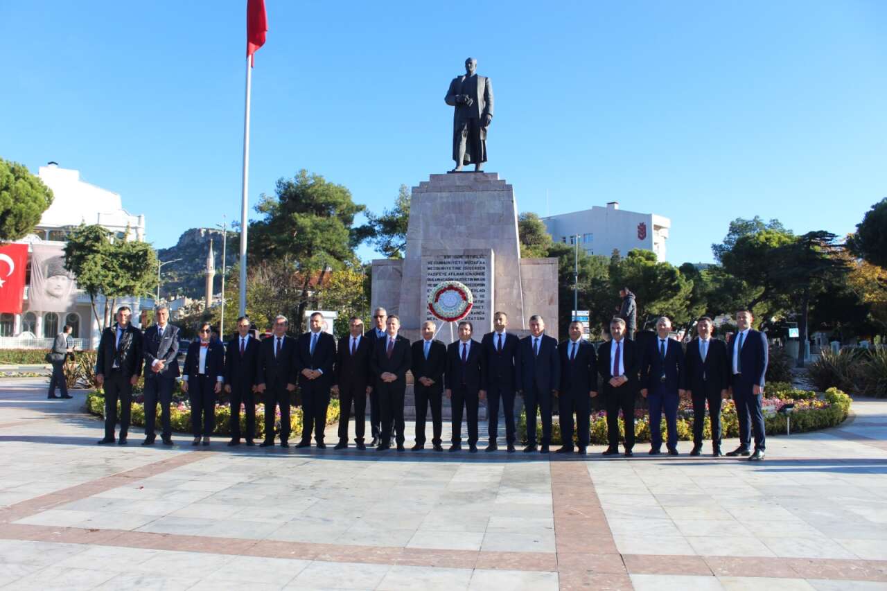 Muğla’da 24 Kasım Öğretmenler Günü Çelenk Töreni Düzenlendi 3